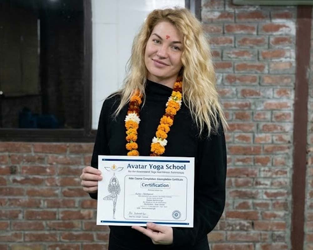 Certificate ceremony after the 200 hour Kundalini yoga teacher training at Avatar Yoga School