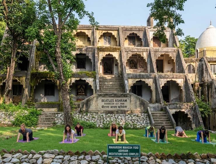 Morning asana class at the yoga school in Rishikesh