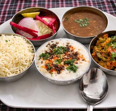 Vegetarian meals served at Avatar Yoga School