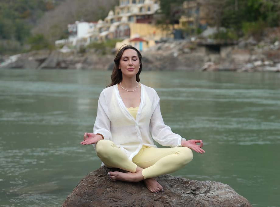 Evening meditation during a yoga retreat
